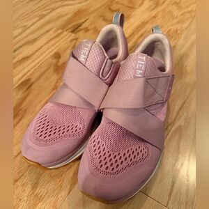 Pink Tiem spin shoes size 7.5